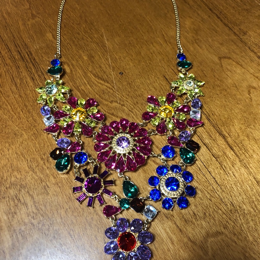 Ladies necklace - Picture 3 of 8